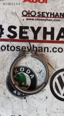 04L131455A Passat b8 dcx egzoz katalizör ara kelepçesi büyük
