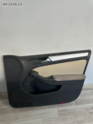 VOLKSWAGEN  JETTA SAG ÖN KAPI DÖŞEMESİ 5C7867012