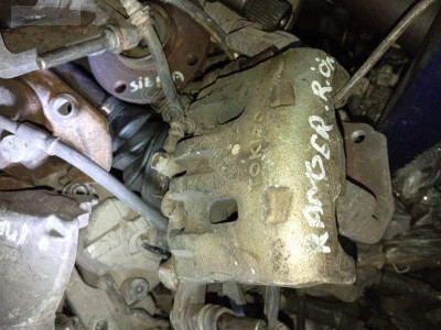 FORD RANGER SAĞ ÖN KALİPER FREN MERKEZİ