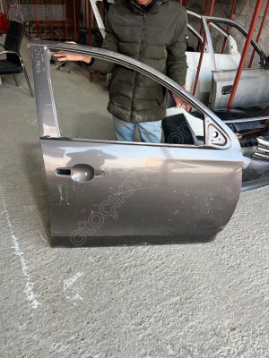 2018 Model Mitsubısh L200 çıkma ön sağ kapı