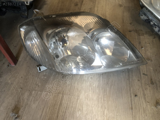 Corolla Sağ Ön Far - Toyota Çıkma Parçalar