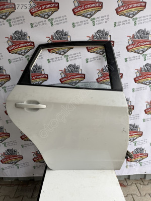 SUBARU İMPREZA HB SAĞ ARKA KAPI SÖKME ORİJİNAL