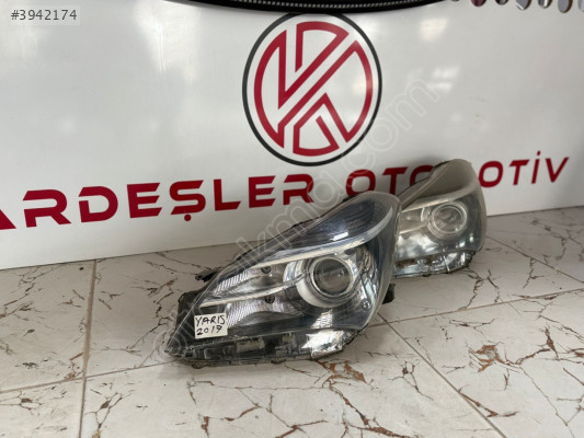 Toyota yaris mercekli sol ön far