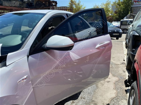 2022 Hyundai Elantra Sol Ön Kapı