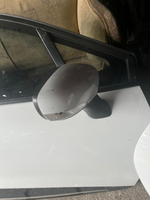 RENAULT CLİO4 SAĞ AYNA OTO FEDAİ