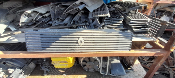 Renault 9 Spring ön panjur