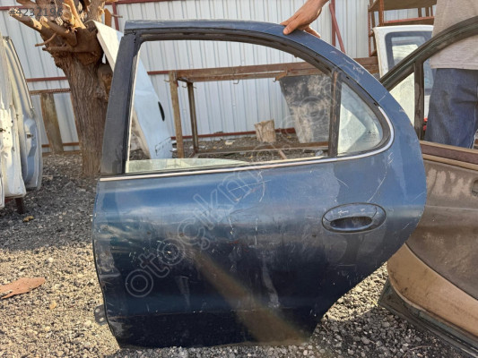 HYUNDAİ ELENTRA SOL ARKA KAPI ORJİNAL ÇIKMA 2000 MODEL TEMİZ