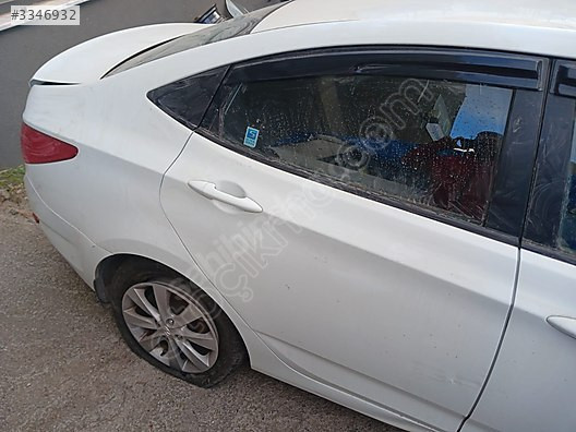 HYUNDAİ ACCENT BLUE SAĞ ARKA ÇAMURLUK SÖKME