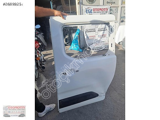 PEUGEOT RİFTER BEYAZ SOL ARKA KAPI ORJİNAL