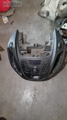 FORD COURİER TEYP ÇERÇEVESİ İLE BERABER