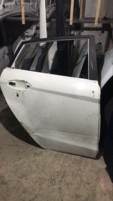 FORD FİESTA SAĞ ARKA KAPI BEYAZ ORJ ÇIKMA 2009-17