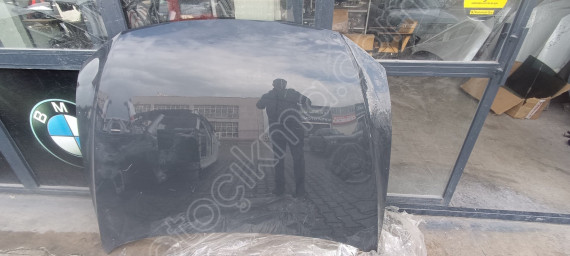 VOLKSWAGEN PASSAT B8 ÇIKMA ORJİNAL KAPUT TEMİZ