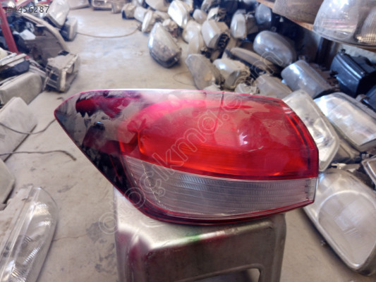 Kia Cerato sol arka stop