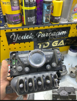 MİNİ COOPER KLİMA KONTROL PANELİ ÇITIR HASARLI