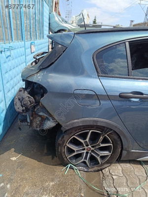 Fiat egea cross sağ arka çamurluk