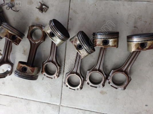 MERCEDES M112 M113 MOTOR ÇIKMA BİYEL KOLU PİSTON YAĞ FISKIYESİ