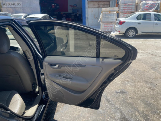 VOLVO S60 T5 KAPI SAĞ ARKA
