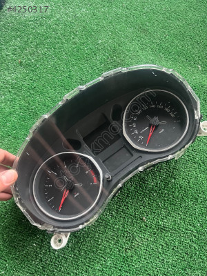 PEUGEOT 301 KM SAATI