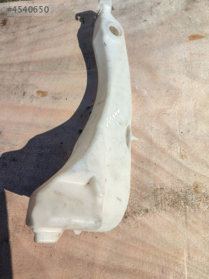 RENAULT MEGANE 1 SİLECEK SUYU DEPOSU