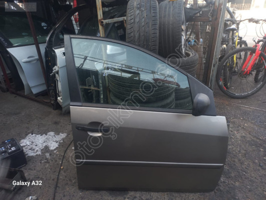 FORD FİESTA SAĞ ÖN KAPI KONUK OTO 053123167897