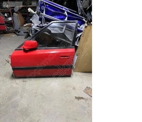 Mazda 323 sag ön kapi