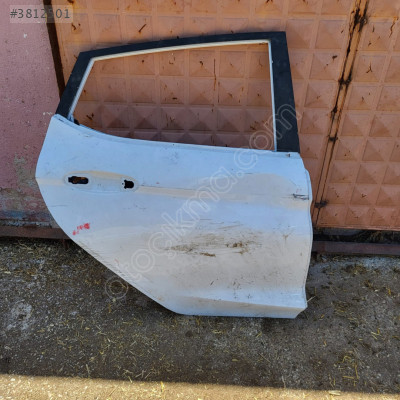 Ford fiesta sağ arka kapı