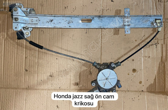 HONDA JAZZ SAĞ ÖN CAM KRİKOSU  (XS2104S25)