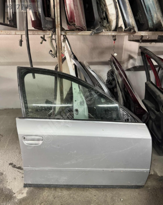 AUDİ A6 SAĞ ÖN KAPI HATASIZ ORJİNAL EYUPCAN OTO'DA