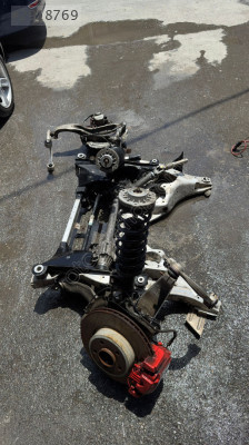 BMW 5 SERİSİ F10 ÖN ARKA YÜRÜYEN ORJİNAL HATASIZ