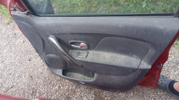 Dacia stepvay sağ ön doseme