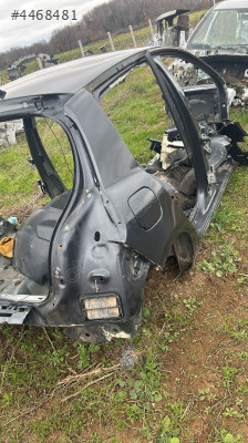 Renault Clio 3 sağ arka Çamurluk