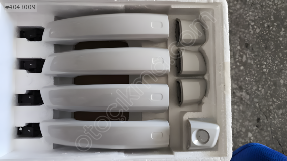 AUDI A3 2013-2016 DIŞ KAPI KOLU SETİ 8 PARÇA SIFIR - 8V0837205