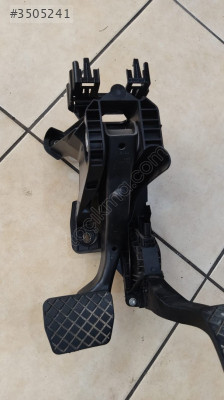VW PASSAT B8.5 PEDAL TAKIMI OTOMATİK