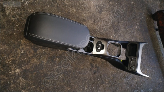 JEEP RENEGADE ORTA KONSOL