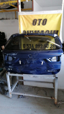 BMW X1 5 Drive 1.6 d arka bagaj kapağı