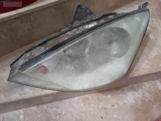 Ford Focus 1  Sol  Ön  Far