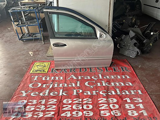 Mercedes w203 kasa sağ ön kapı