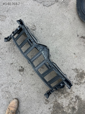 Citroen C5 Aircros çıkma ön tampon iç destek braketi