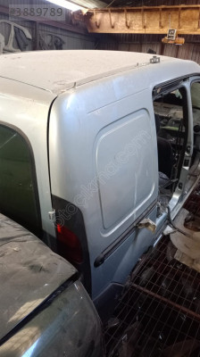 renault kangoo sağ arka çeyrek