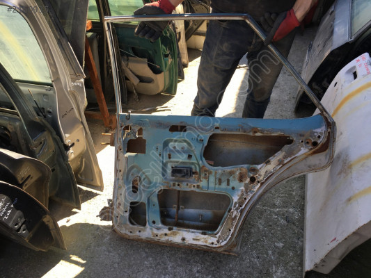 Ford Granada 1980 Sağ Arka Kapı Menteşesi İç Açma Kolu