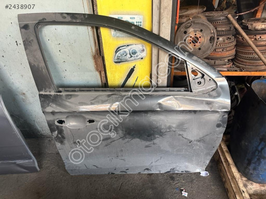 Peugeot 301 sağ ön kapı çıkma orijinal