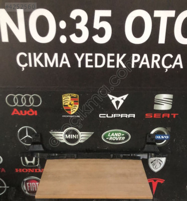 83A807329B AUDİ Q3 ÖN TAMPON BAĞLANTI BRAKETİ 2018-2023