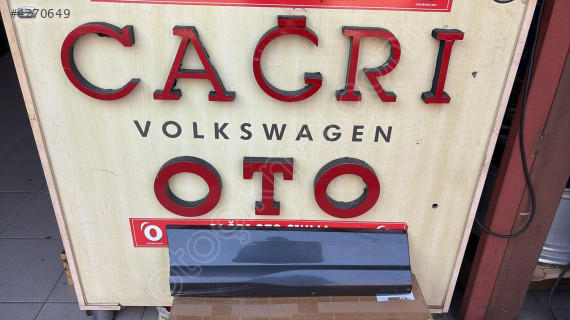 AUDİ Q2 SAĞ ARKA KAPI ÇITASI 81A853970 ÇAĞRI OTO MASLAK