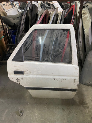 FORD ESCORT ORJİNAL SAĞ ARKA KAPI DOLU
