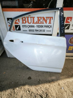 Hyundai Accent Blue sağ arka kapı orijinal çıkma