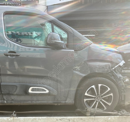 Citreon berlingo sağ ayna