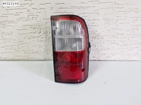 TOYOTA HİLUX LN145 SAĞ ARKA STOP LAMBASI SIFIR 1998-2001