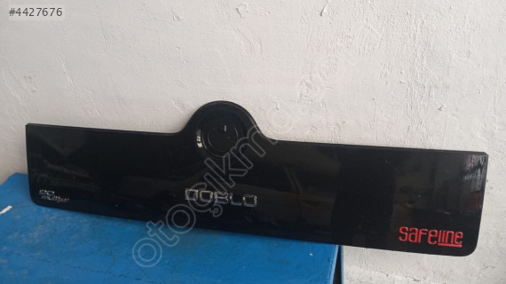 Fiat Doblo arka kaput orta plastiği