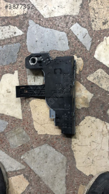 VOLVO S60 SİGORTA KUTUSU ORJ ÇIKMA 32200086