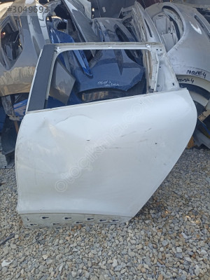 Renault Clio 4 SW sol arka kapı